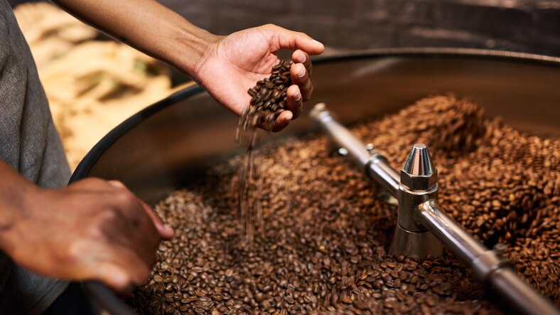 Roasting coffee beans